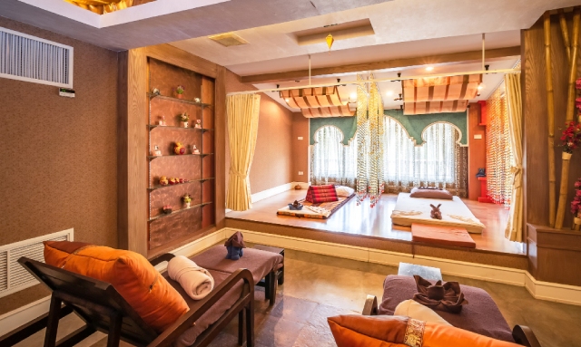 The Alexander Suites # 102 - Doble Queen